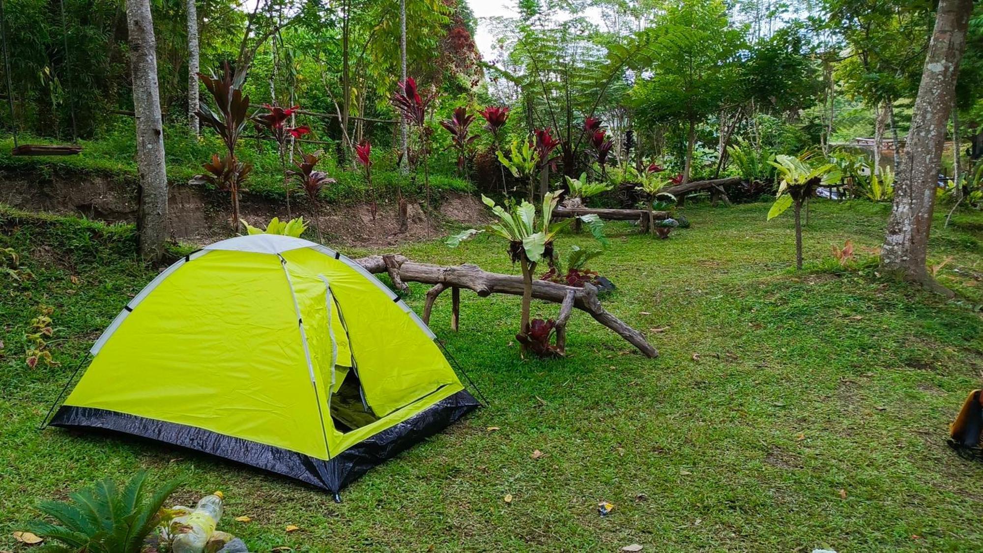 ホテル Tapian Asri Camp ブキティンギ エクステリア 写真